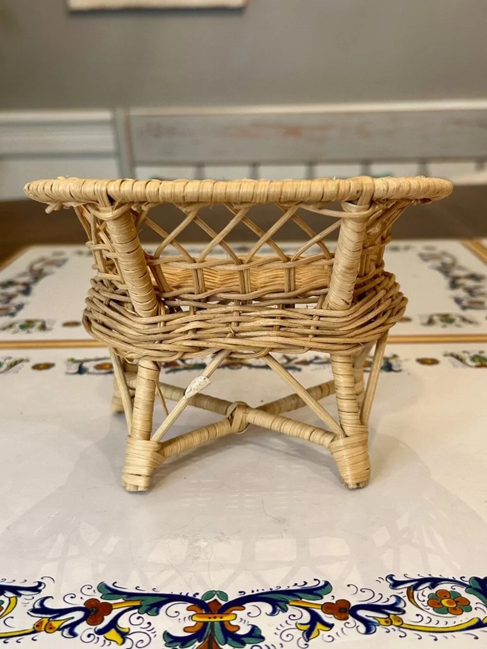 vintage miniature wicker or rattan plant stand/dollhouse loveseat